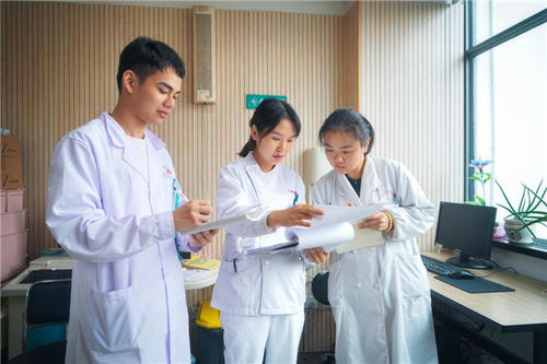 江苏省康复理疗师资格证书报考流程和需要多少费用